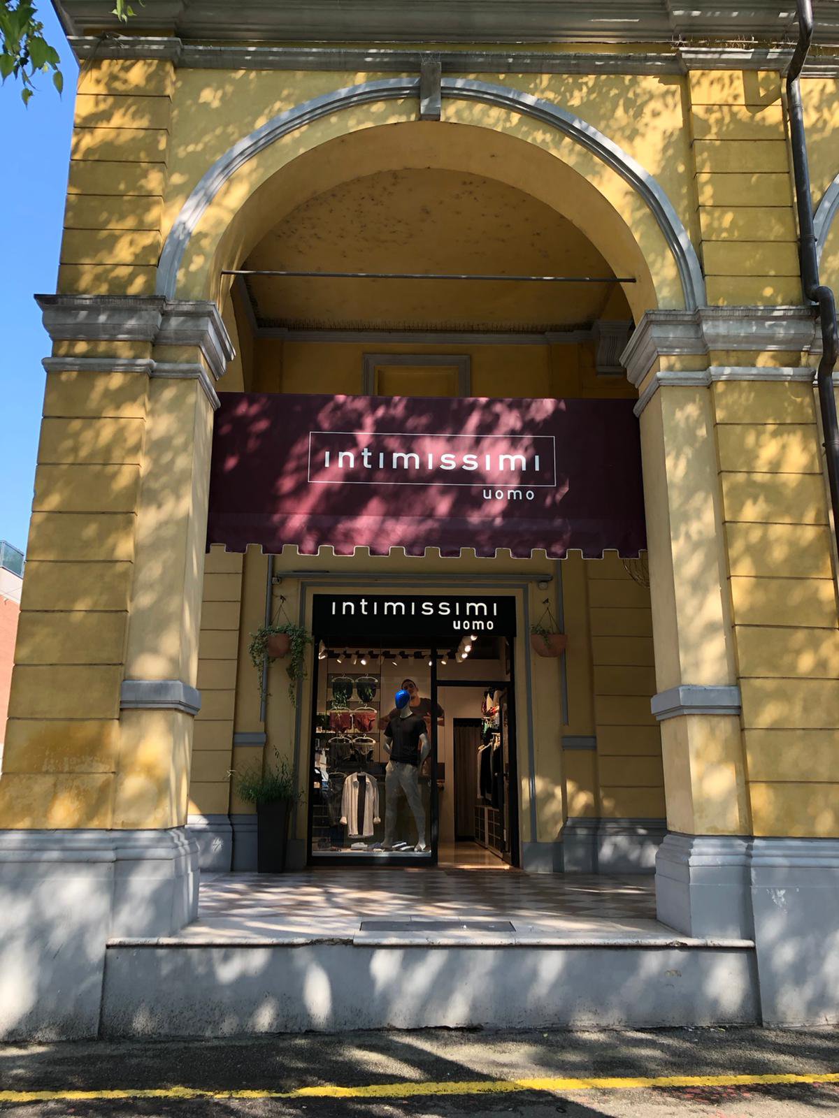 Intimissimi VIGNOLA VIA TRENTO E TRIESTE