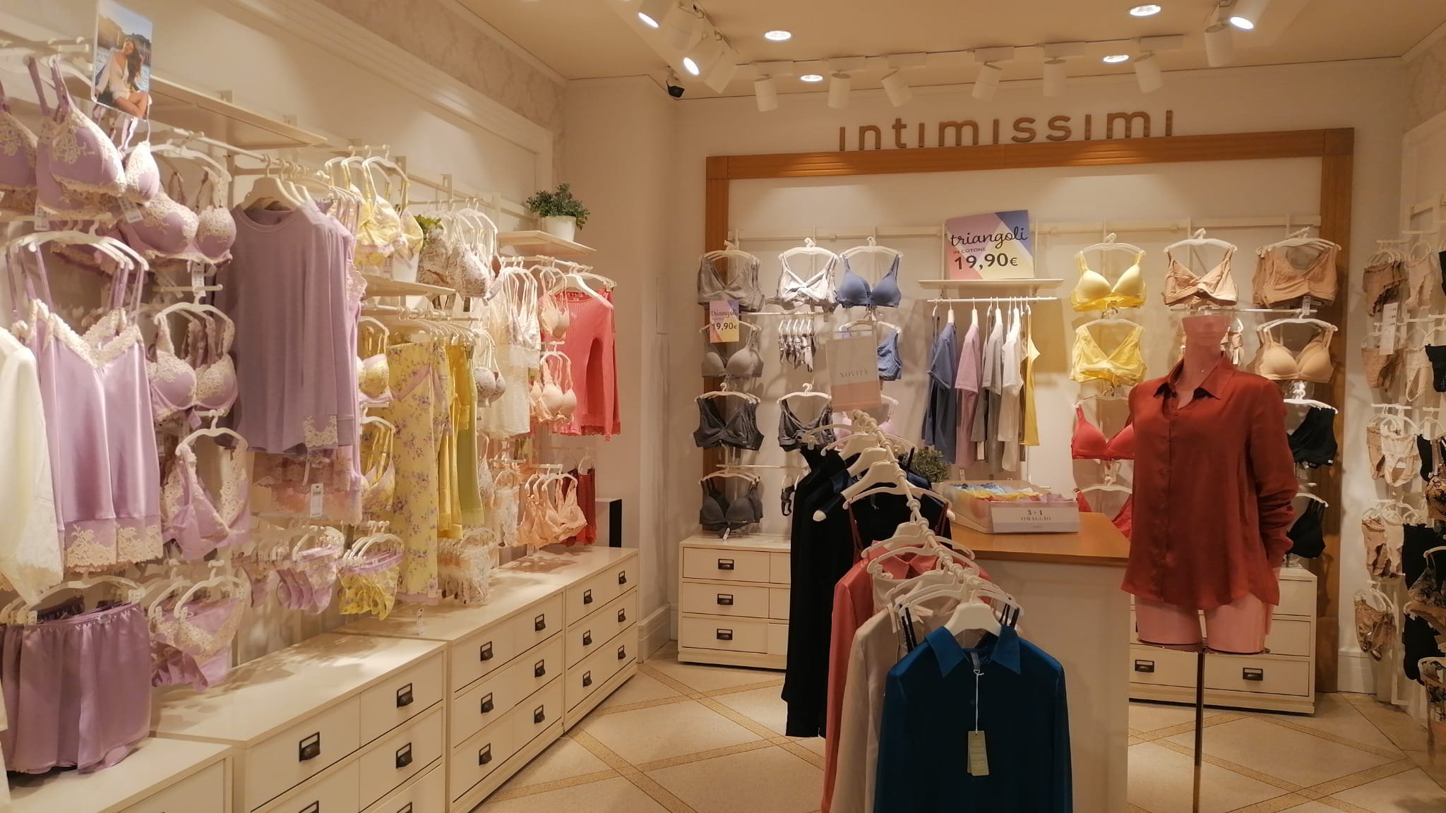 Intimissimi PORTICI VIA LEONARDO DA VINCI
