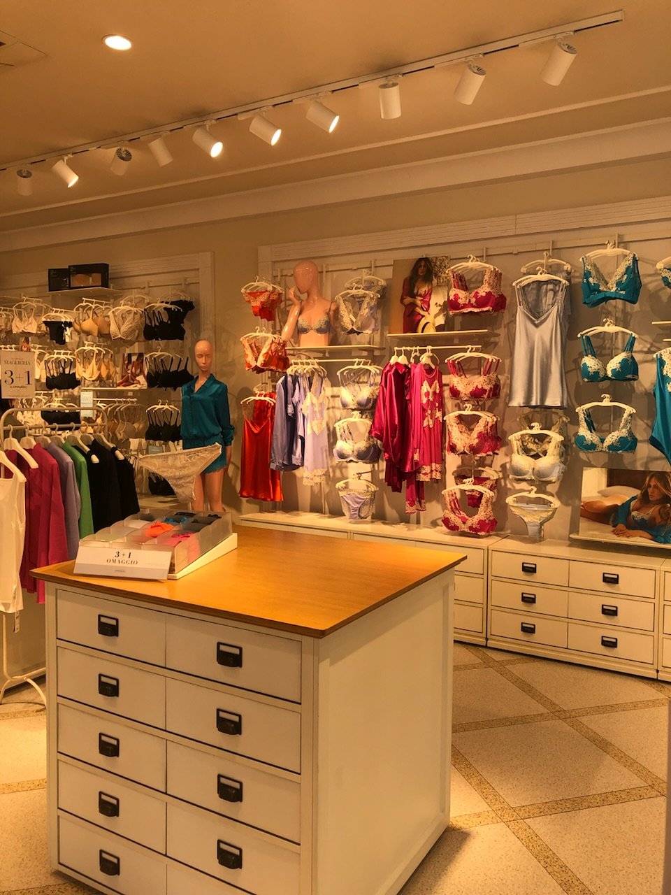 Intimissimi S. DONA' DI PIAVE