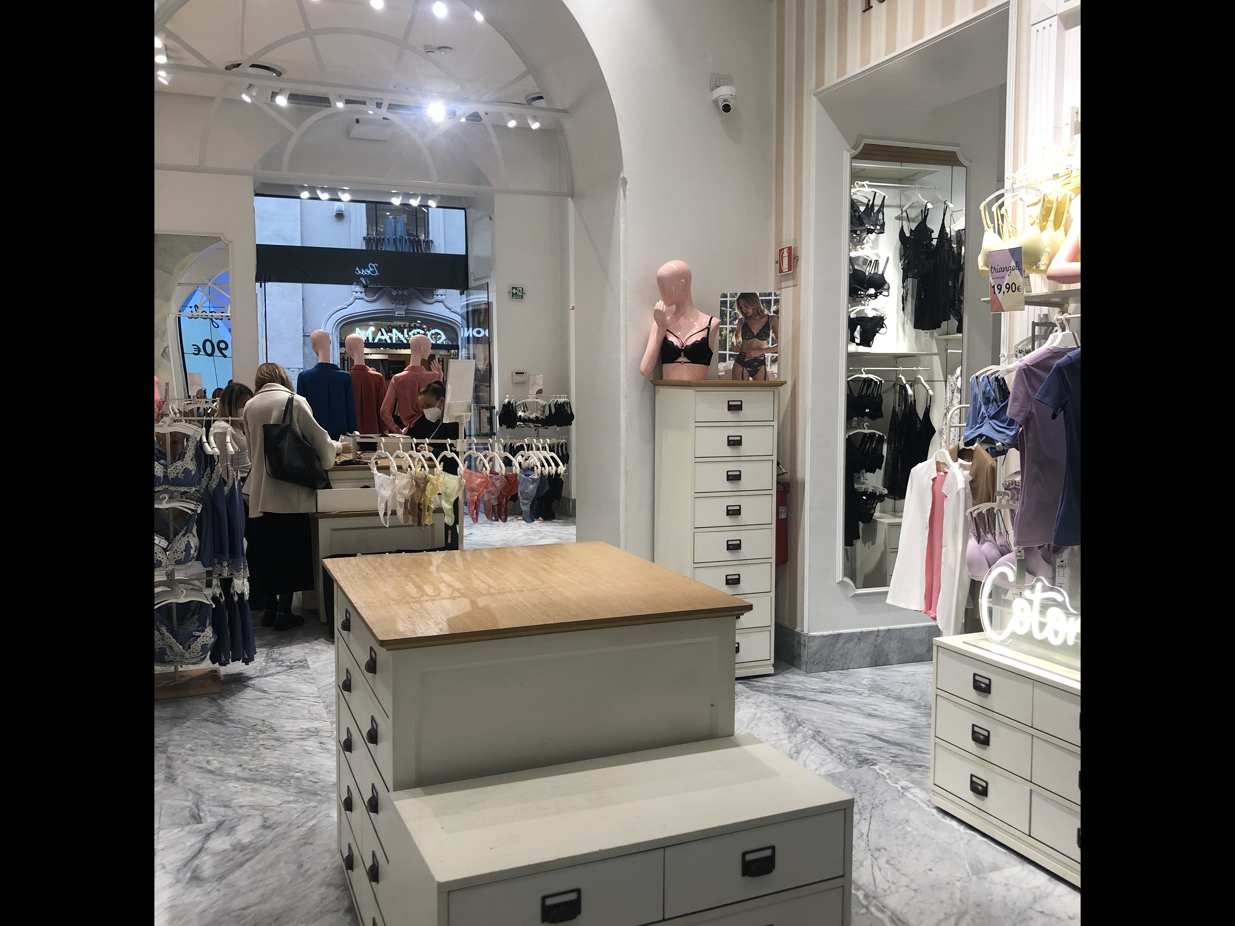 Intimissimi ROMA VIA DEL CORSO 403