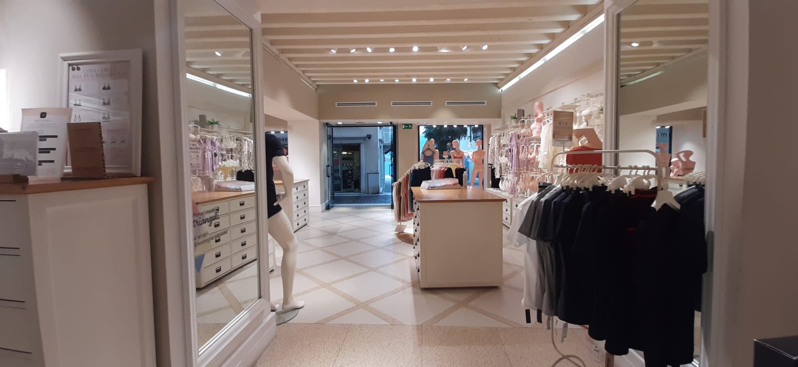 Intimissimi SALO' VIA S. CARLO