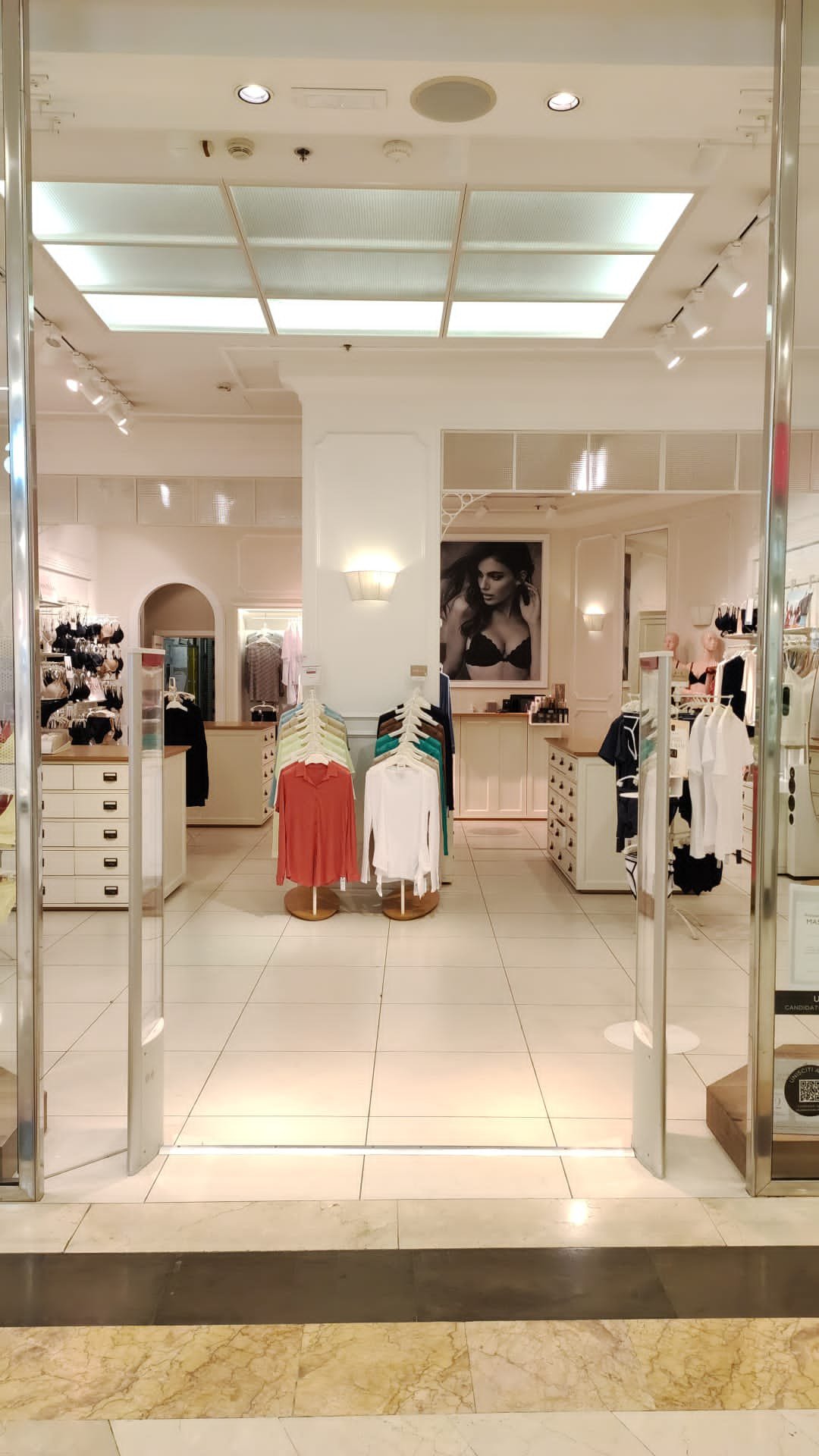 Intimissimi PONTECAGNANO CCLE MAXI MALL