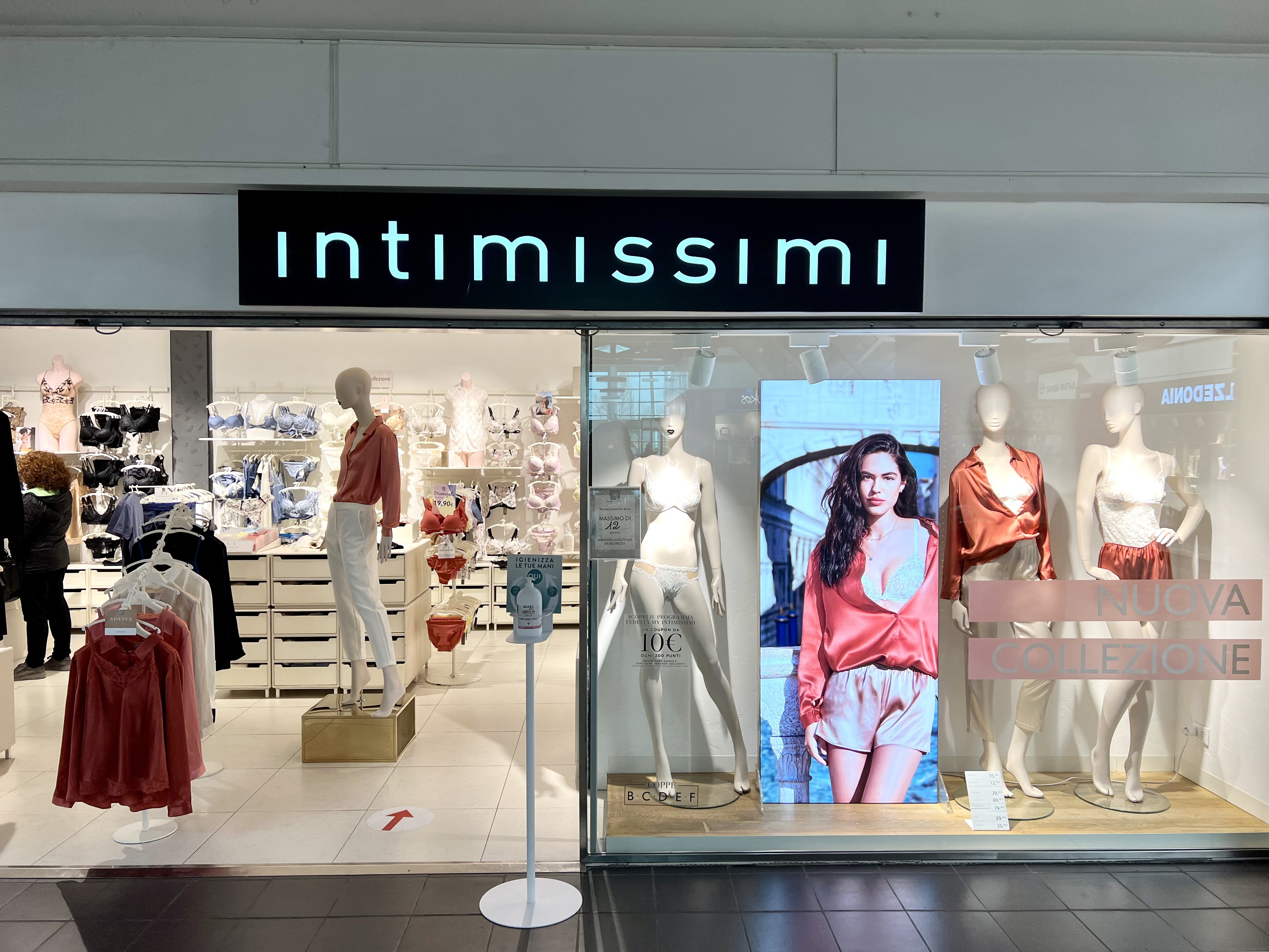 Intimissimi GIACCIANO CON BARUCCHELLA CCLE