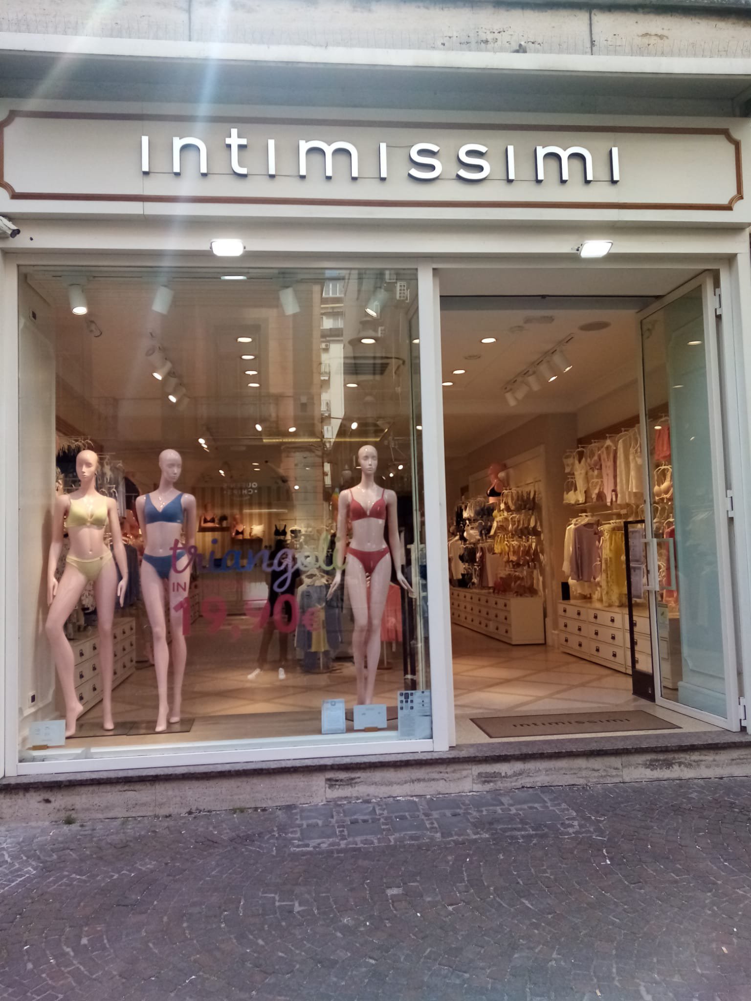 Intimissimi SALERNO C.SO VITT EMANUELE