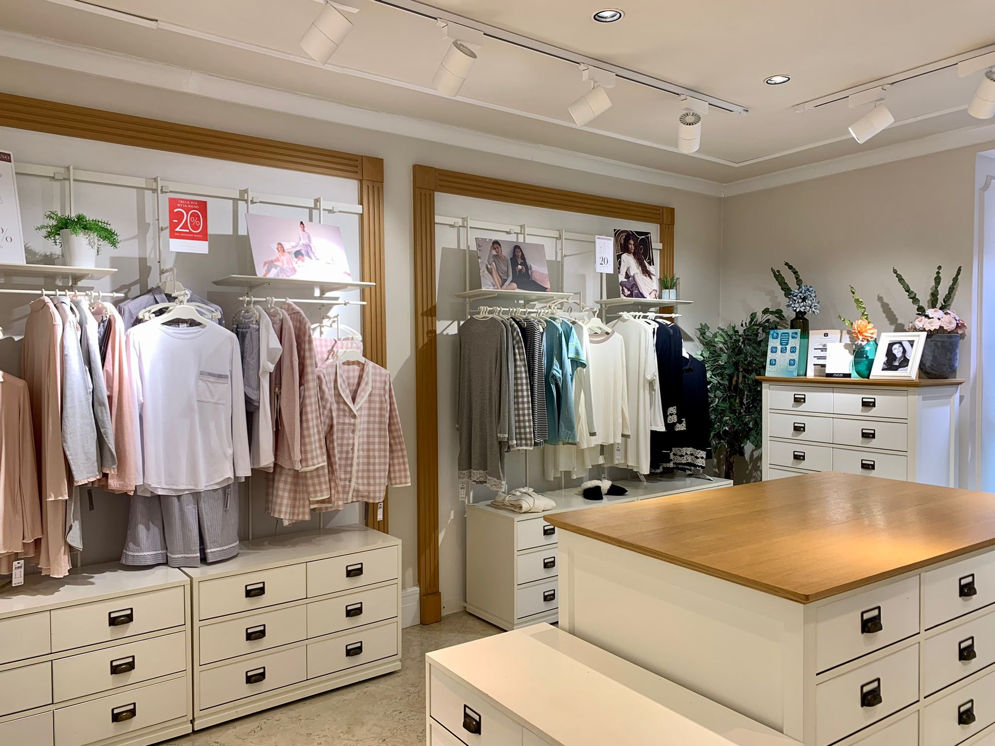 Intimissimi BORGOMANERO C.SO CAVOUR 1