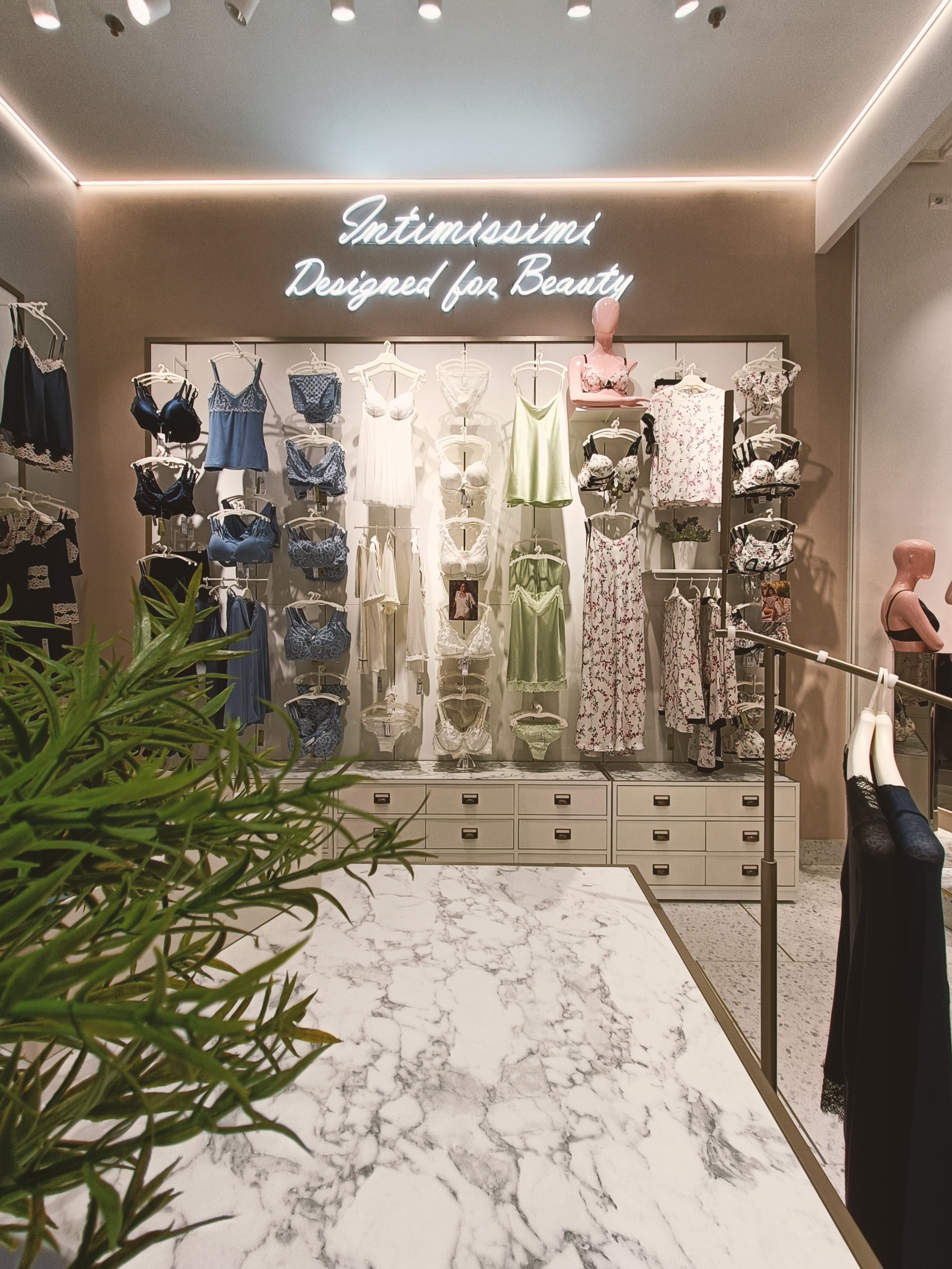 Intimissimi ARESE CCLE IL CENTRO
